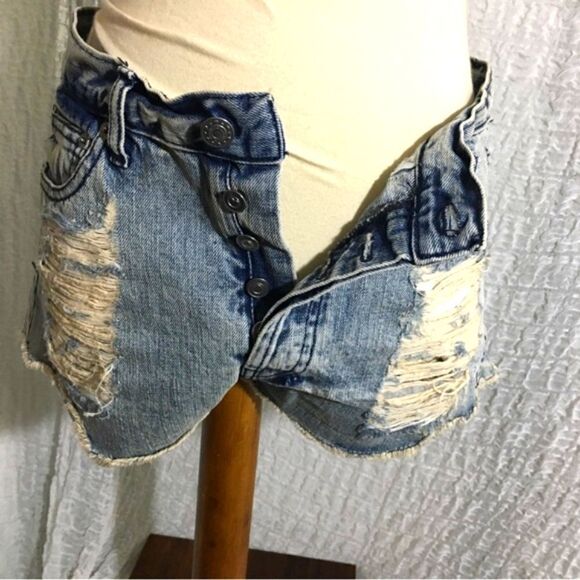 Brandy & Mellville Destroyed Shorts Size 40 (L) - Picture 5 of 8